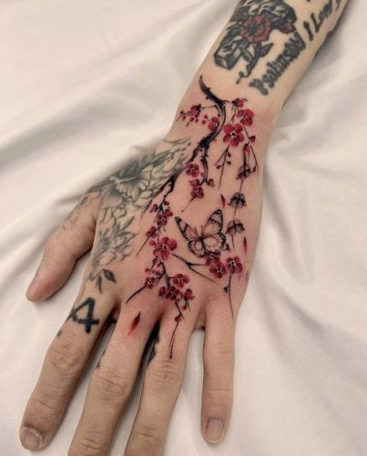 Discover Top 17 Tattoo Trends for 2025: From Cosmic Climbs to Ethereal Smokes