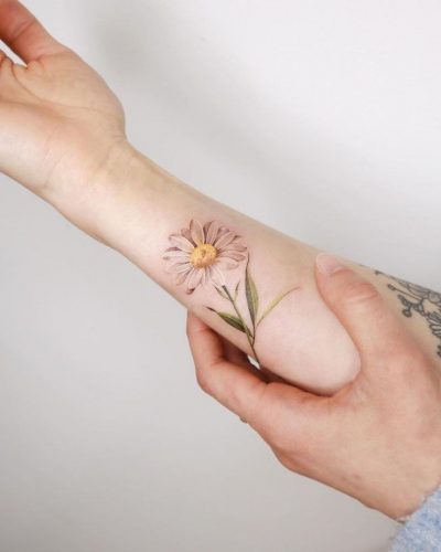 Discover Your Month: 23 Birth Flower Tattoos for Meaningful Personal Expression in 2025