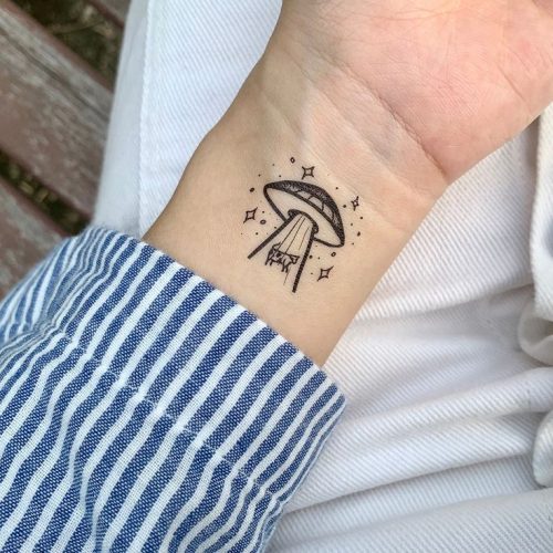 Explore 20 Striking UFO tattoo Designs – From Minimalist to Vibrant, Ideas for 2025