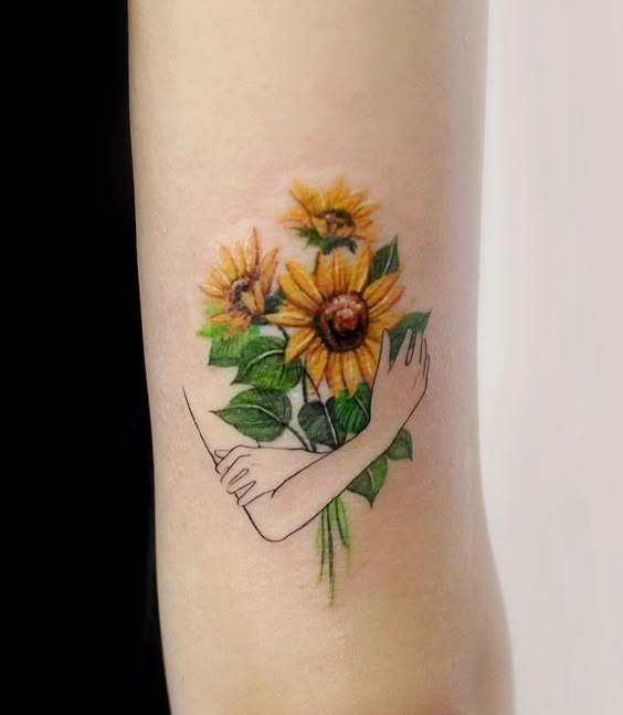 Discover 24 Stunning Flower Bouquet tattoo Ideas: delicate, Colorful, and Minimalist Designs