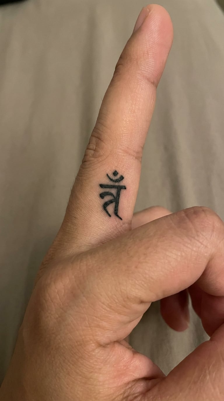 Minimal Sanskrit Character on the Hand